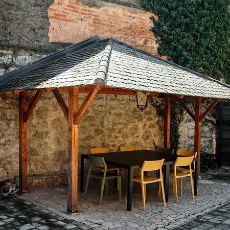 Voelgy-ucca * Balatonfured
